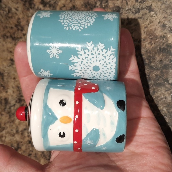 Salt & Pepper Shaker - Picture 6 of 6